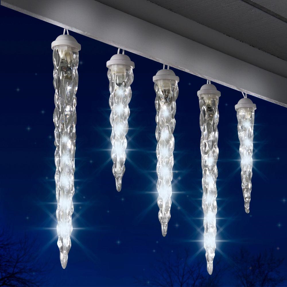 ALEKO Christmas High-Shine Crystal Icicle Twinkle Lights 61 LED 10.5 ft ...